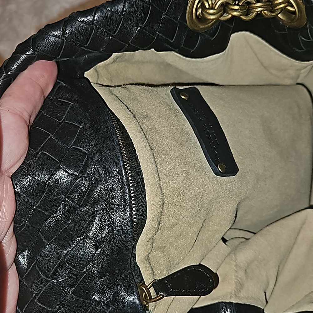 Bottega Veneta Genuine Woven Lambskin Leather Rare Purse Gold Hardware in Black. - Picture 13 of 15